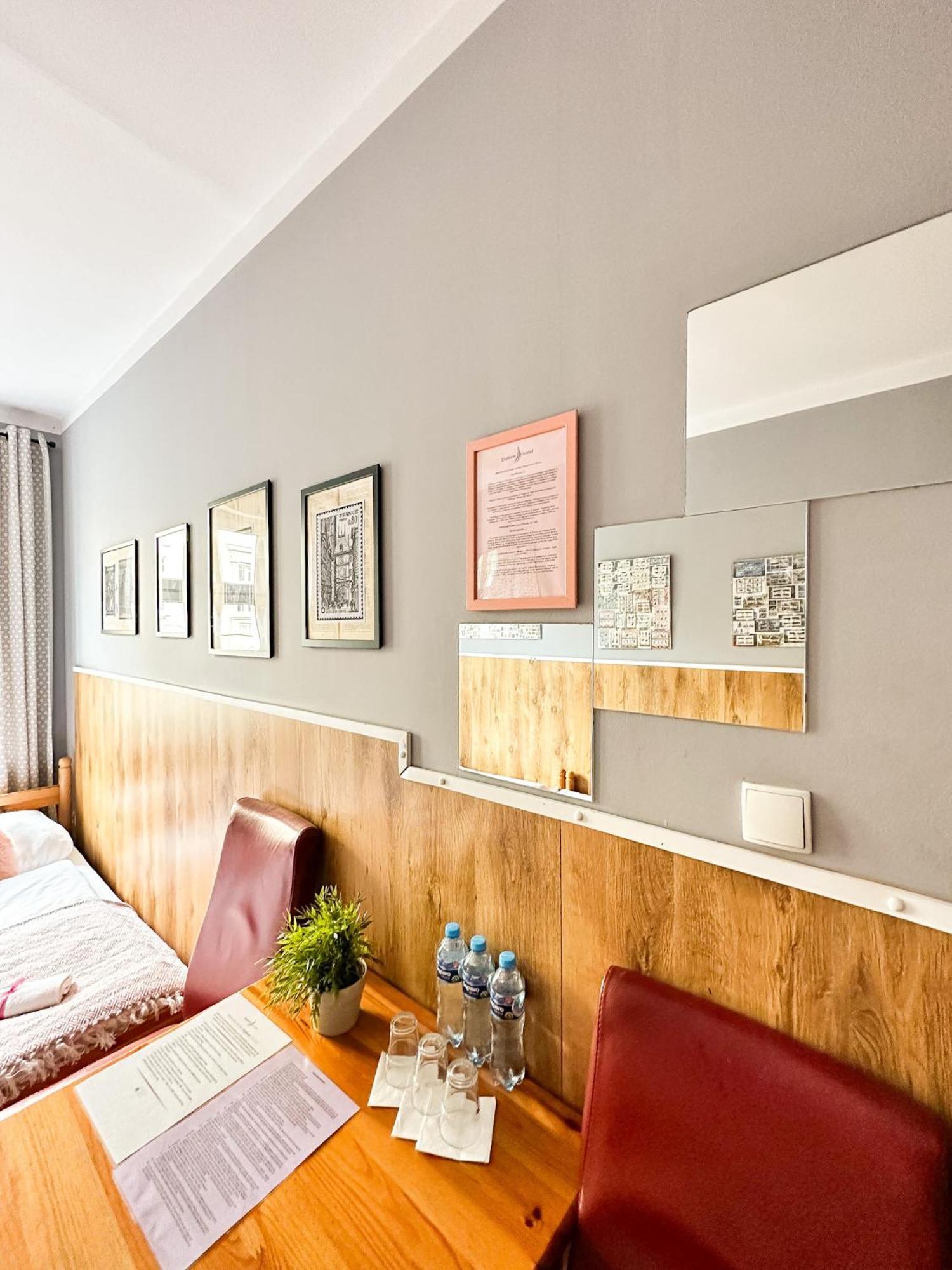 Explorer B&B Old Town Rooms & Apartment #Don'T Be A Tourist, Be An Explorer! Poznan Exterior foto