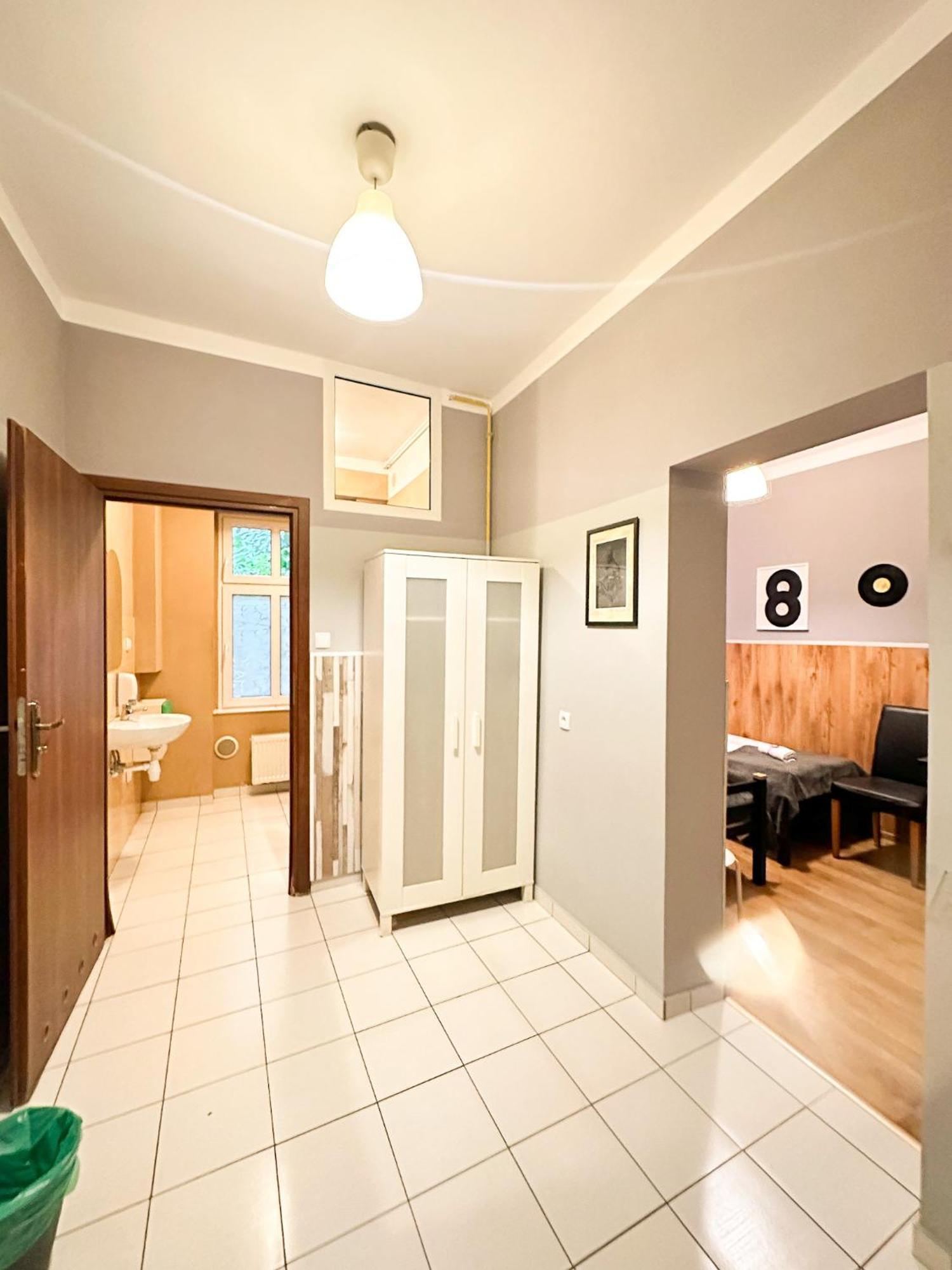 Explorer B&B Old Town Rooms & Apartment #Don'T Be A Tourist, Be An Explorer! Poznan Exterior foto