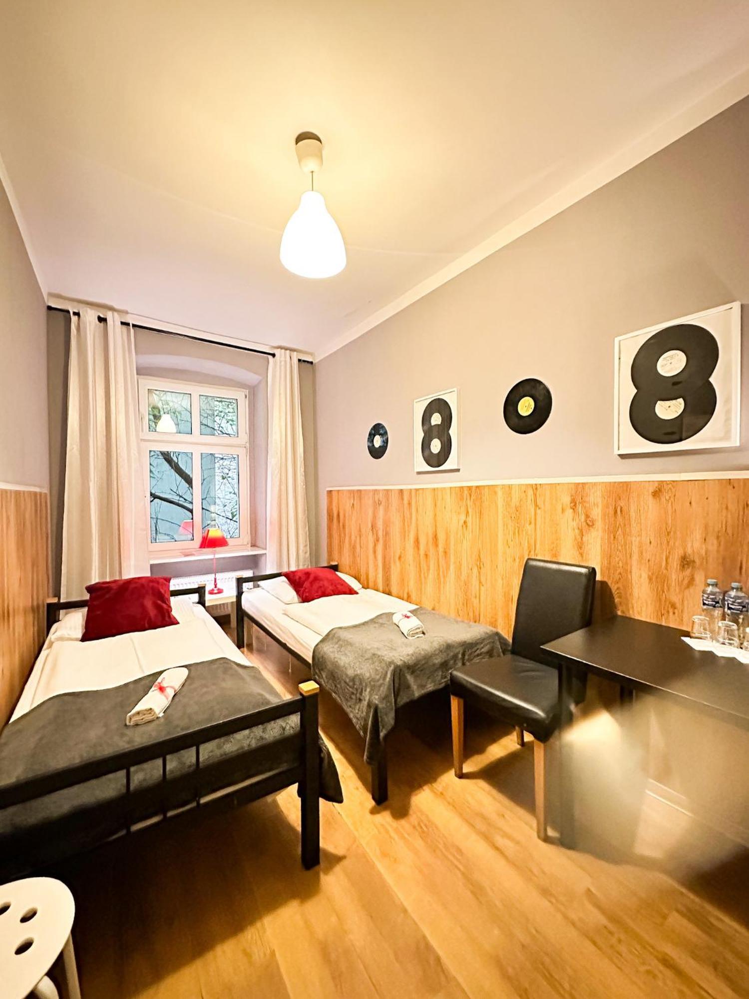 Explorer Hostel & Apartment Stare Miasto Old Town 24H #Don'T Be A Tourist, Be An Explorer! Poznan Exterior foto