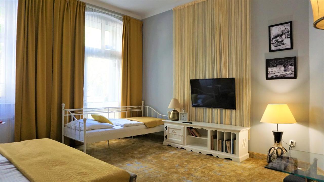 Explorer B&B Old Town Rooms & Apartment #Don'T Be A Tourist, Be An Explorer! Poznan Exterior foto